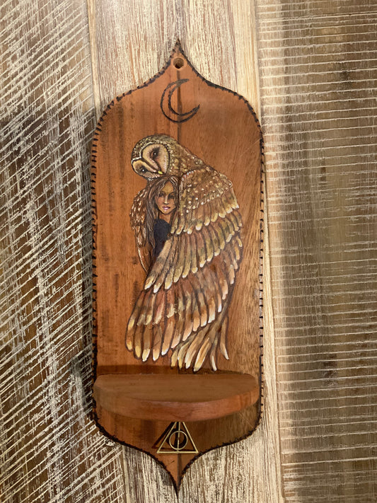 フクロウの女の祭壇